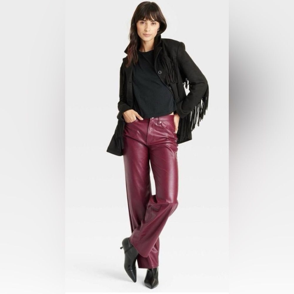 Universal Thread Midrise Baggy Burgundy Pleather Pants Size 2R New with Tag